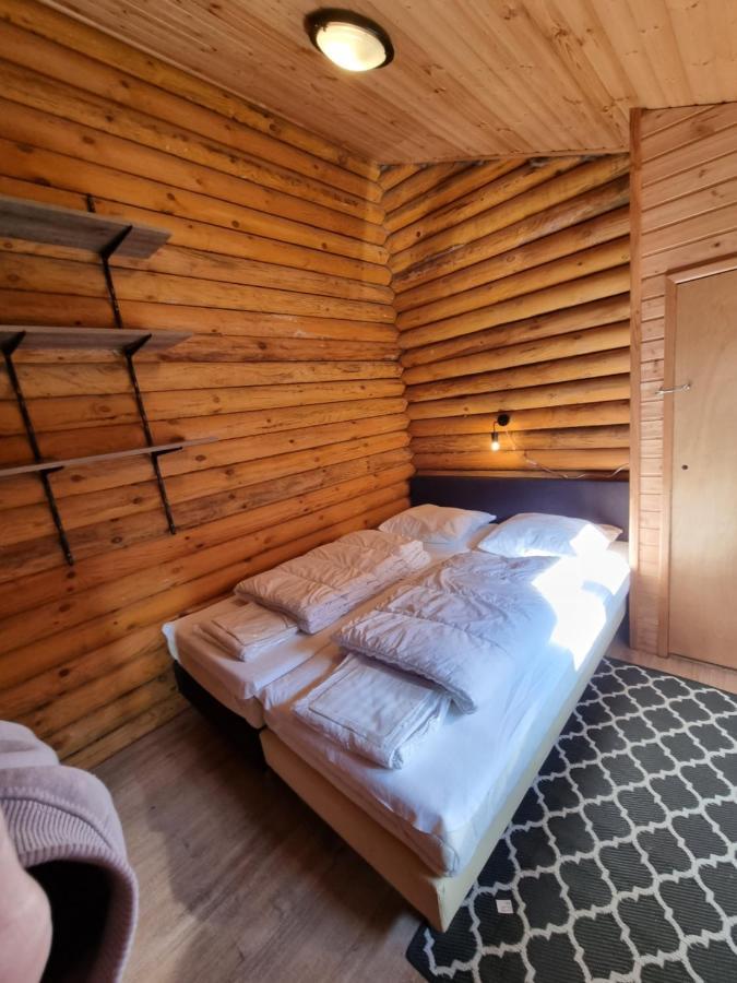 Finse Woning Op Camping De Tulpenweide Breezand Kültér fotó