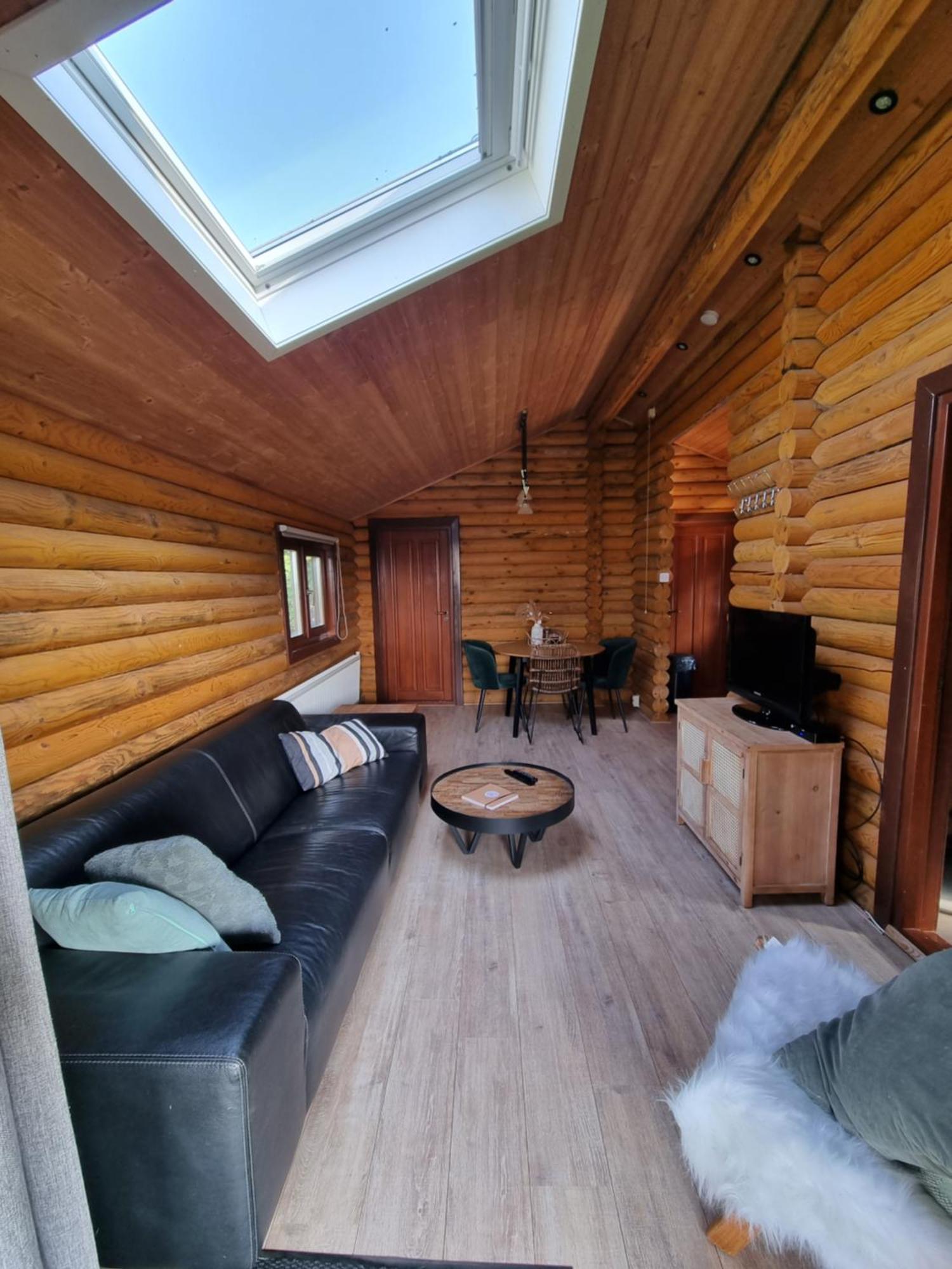 Finse Woning Op Camping De Tulpenweide Breezand Kültér fotó