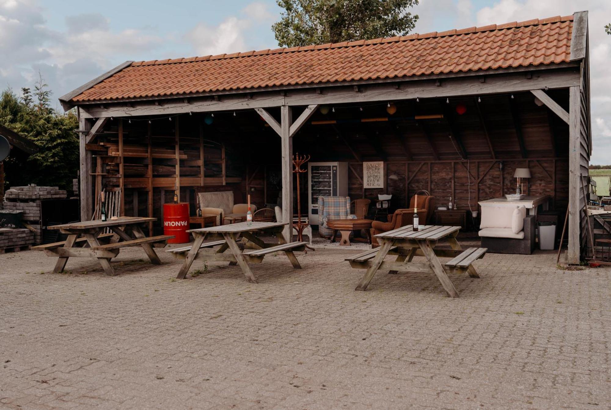 Finse Woning Op Camping De Tulpenweide Breezand Kültér fotó